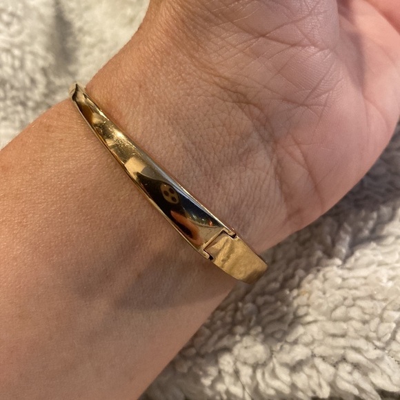 Kate Spade Signature Hinged Cuff Bracelet Spade Logo Cut Out Clear Stone Dot EUC - Picture 3 of 9